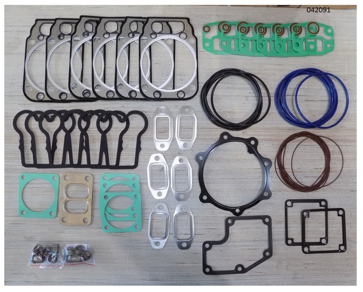 Комплект прокладок и уплотнений двигателя Baudouin 6M11/Engine seal kit