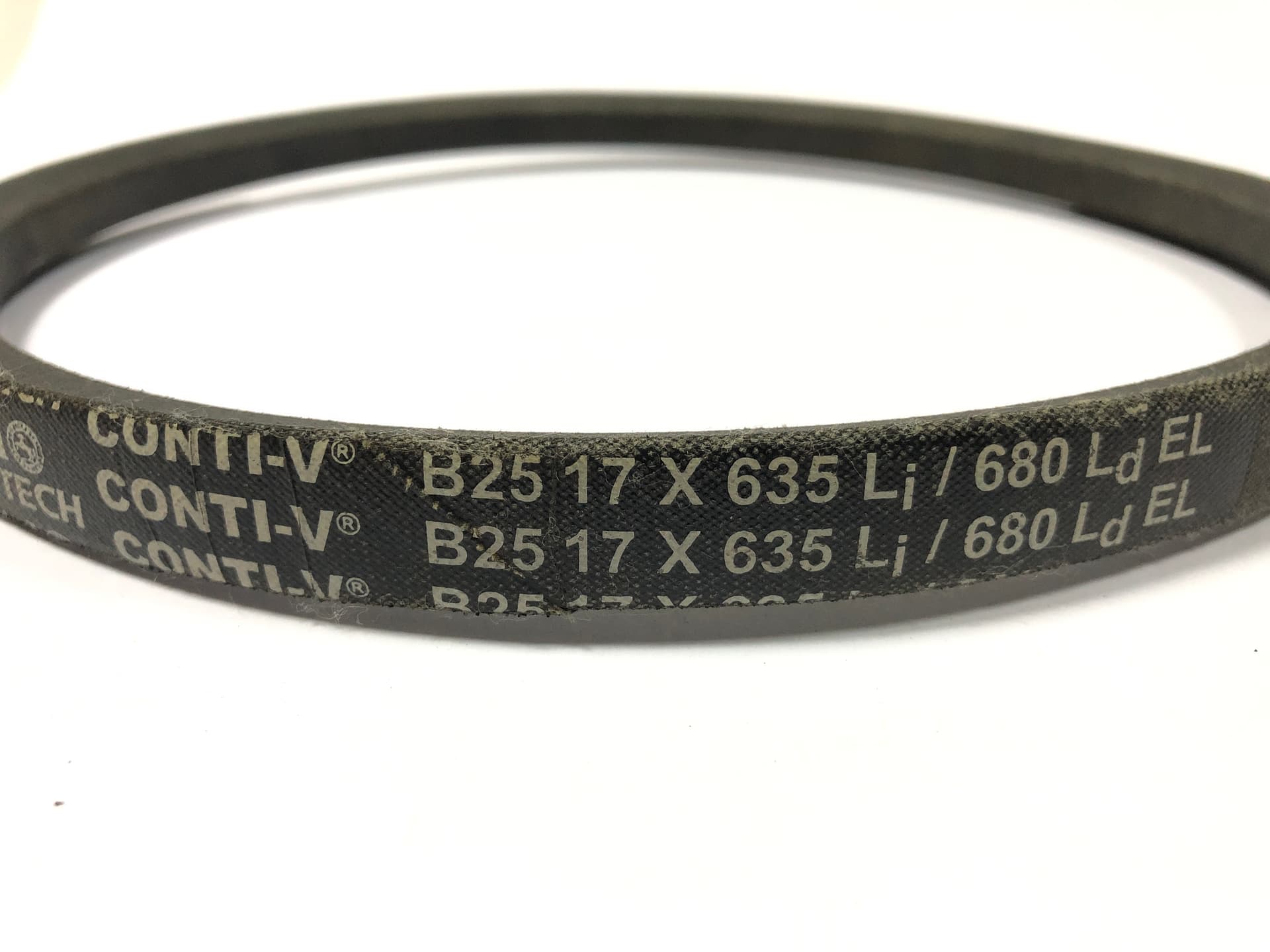 Ремень приводной гладкий (17х635Li) для ТСС DMD900/V-Belt
