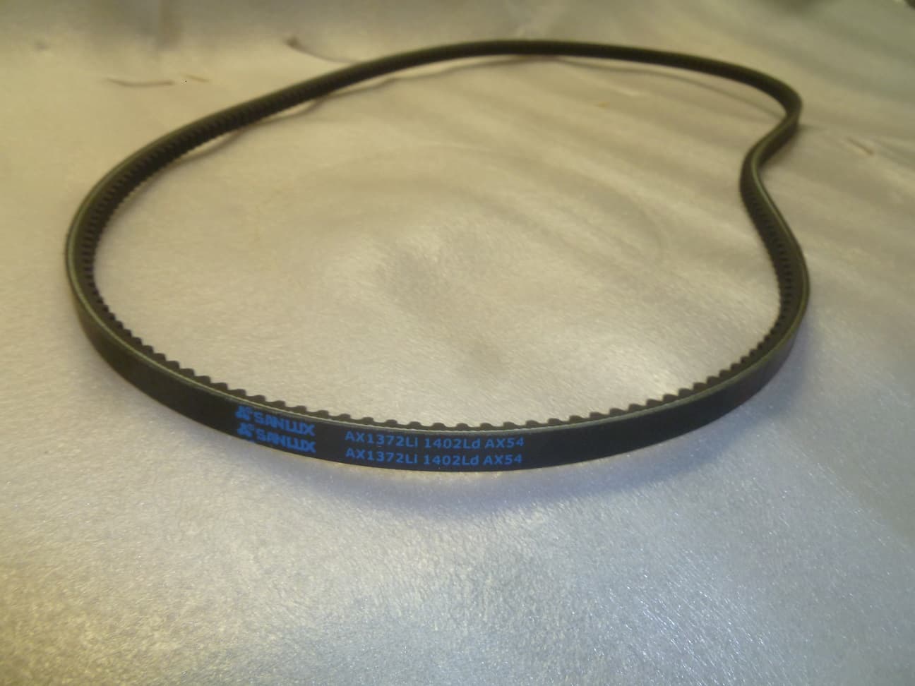 Ремень приводной клиновой зубчатый Ricardo R6105BZLDS1 AX1372 LI 1402Ld /V-Belt