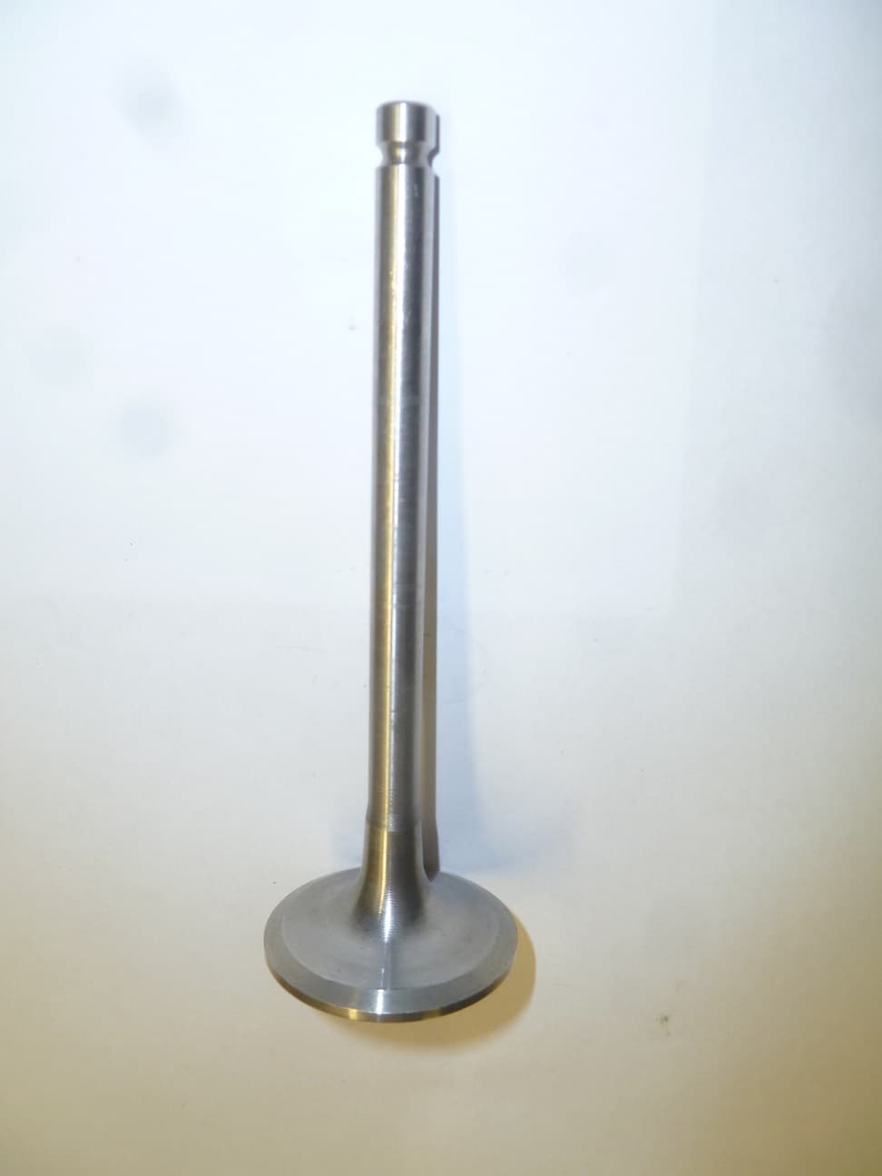 Клапан впускной TDQ 20 4L/Intake valve