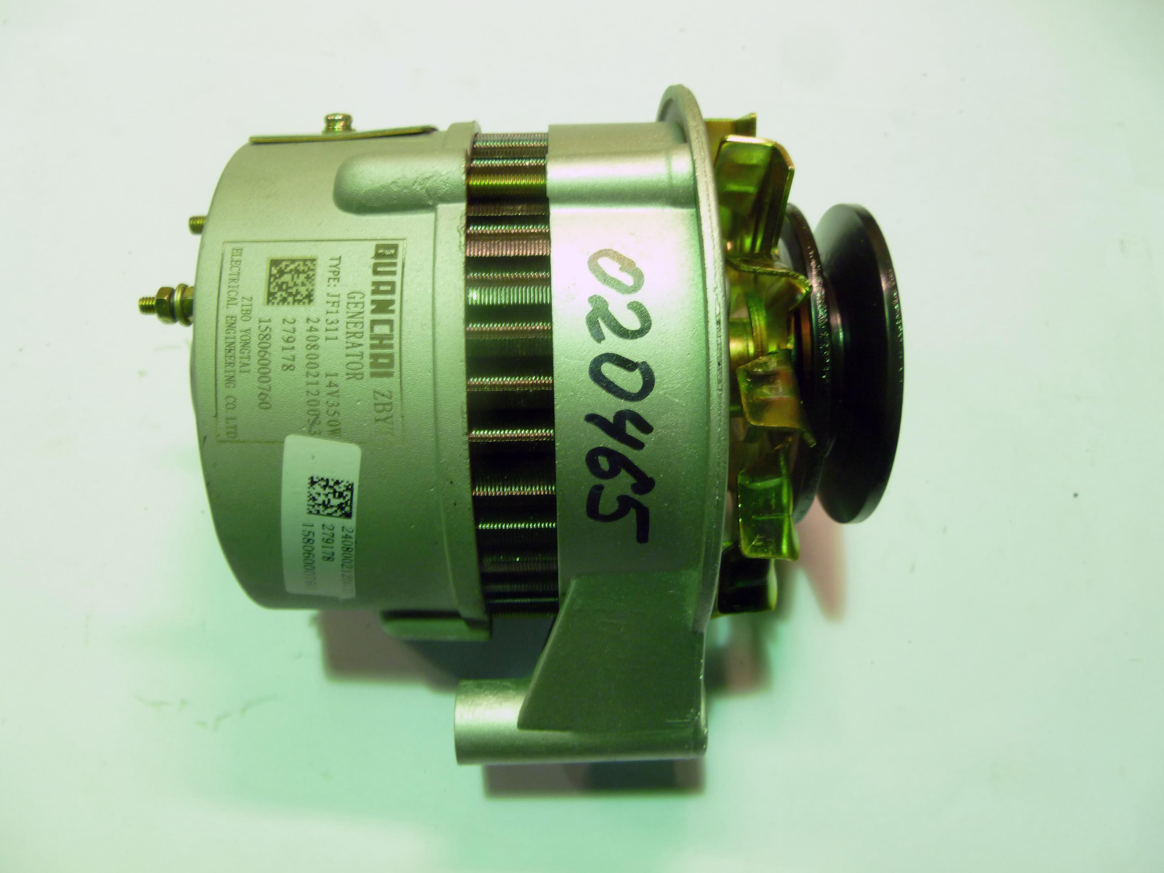 Генератор зарядный TDQ12,15 4L (D=80/1A) /Battery charging generator
