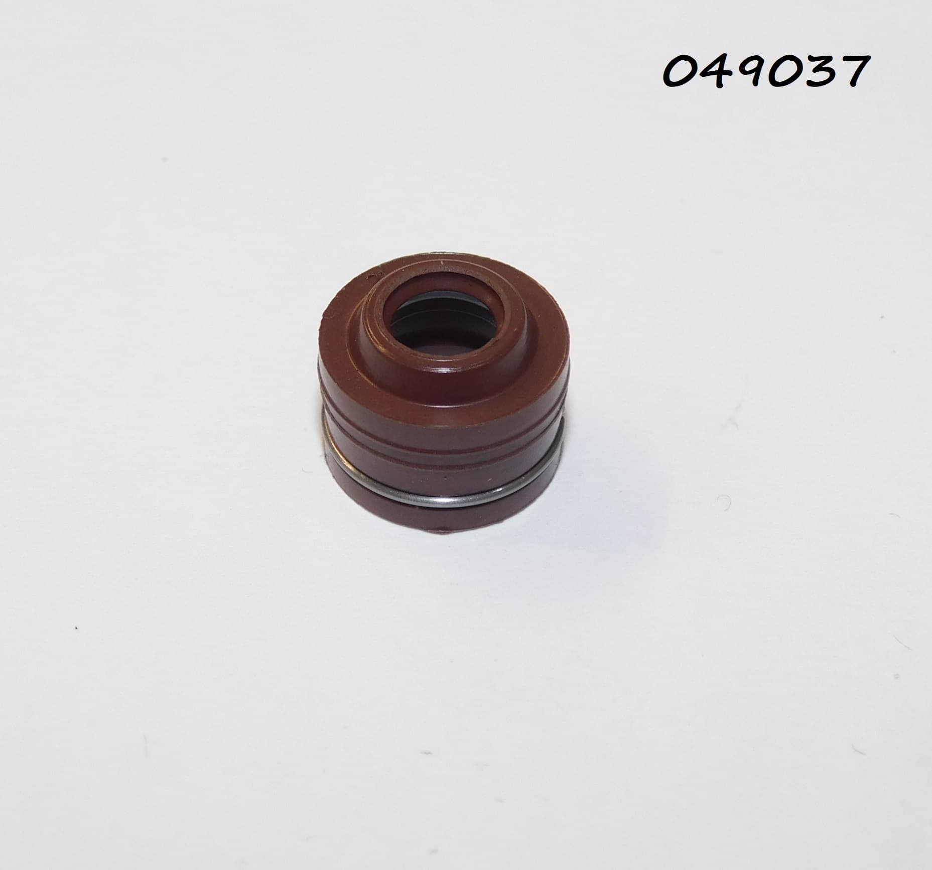 Колпачок маслосъемный SGG 3000Si-6000Si(ESi),SH140,SV320B Sc / Valve oil seal (34018-00005-00)