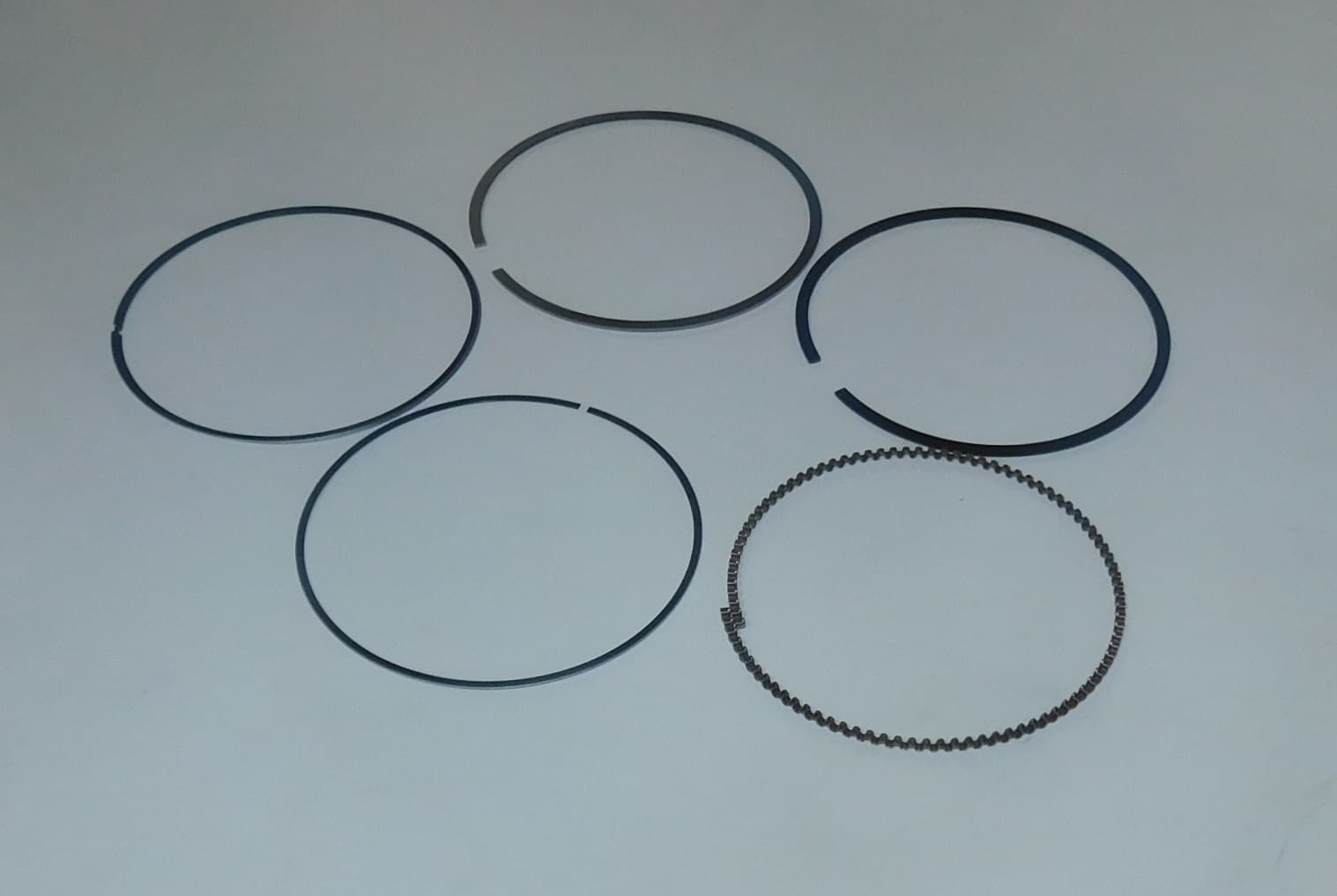 Кольца поршневые SGG 7000(..)-7500(..),KP460E (к-т из 5 шт.) / Piston rings, kit (13400)