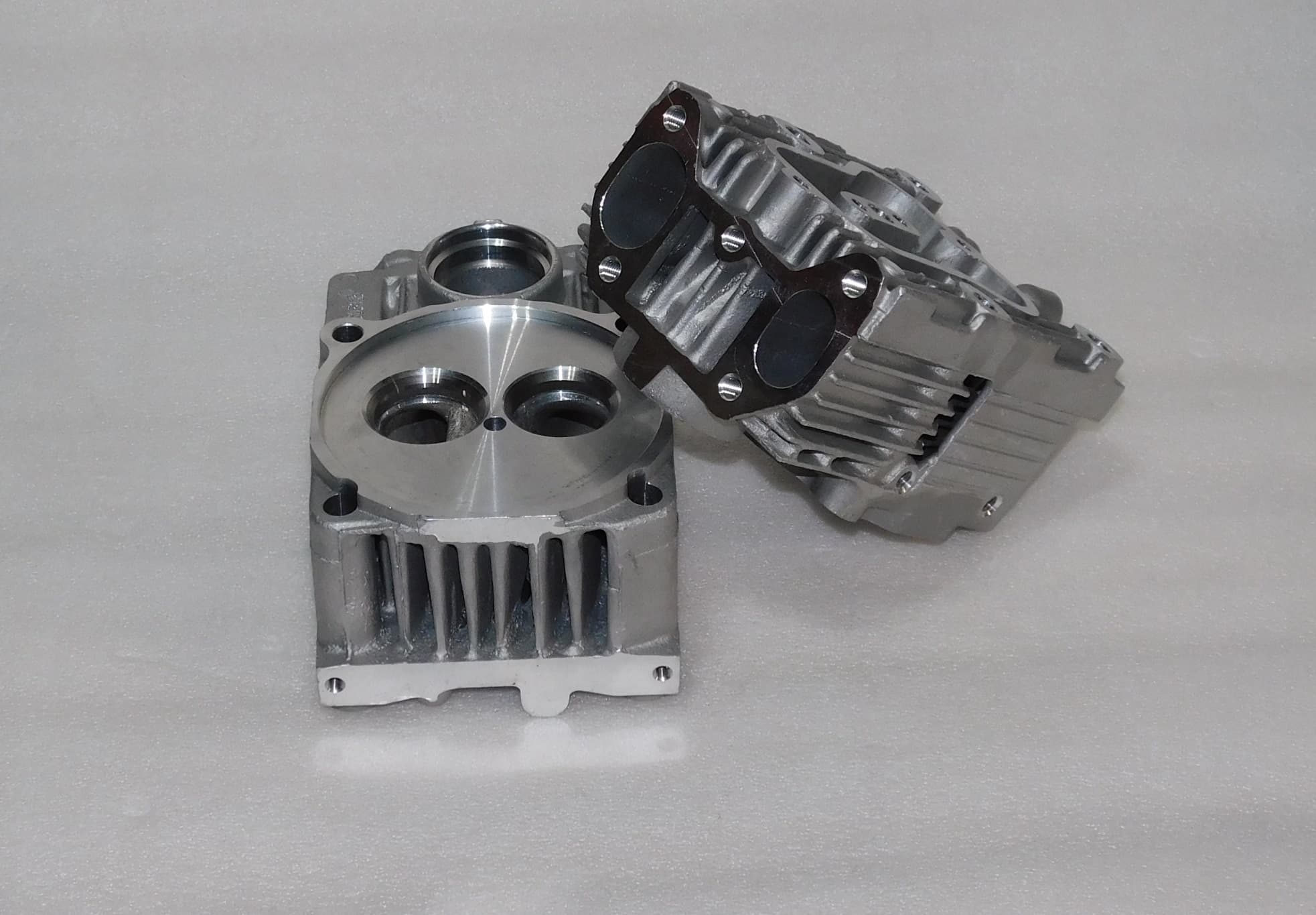 Головка блока цилиндров SDG 10000(..),LT290FE (комплект - 2 шт) Lt / Cylinder head (Set - 2pc) (1.02.02.01.0007)