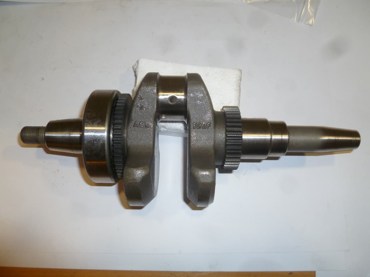 Вал коленчатый SDG 6000(..),С192F (в сборе с подшипником и шестернями) / Crankshaft Assy С192F
