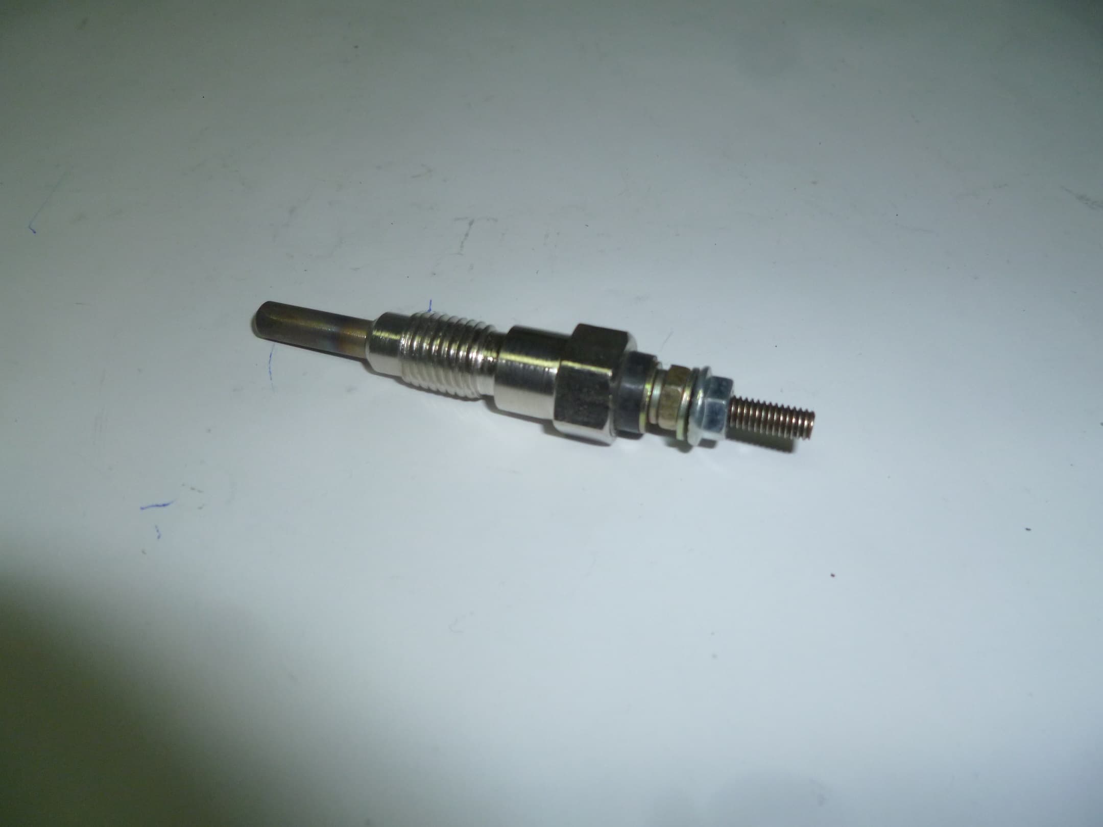 Свеча накаливания KM2V80 / Glow plug (KM2V80-15500)