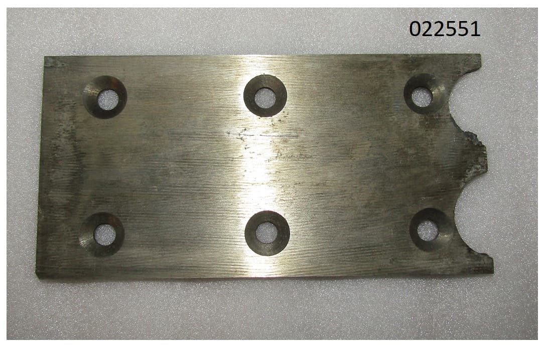 Пластина направляющая ножа TSS GQ 52A/GQ52A WEAR-RESISTING PLATE (STEEL-CAST) DOUBLE SOCKET, №3 (60001095)