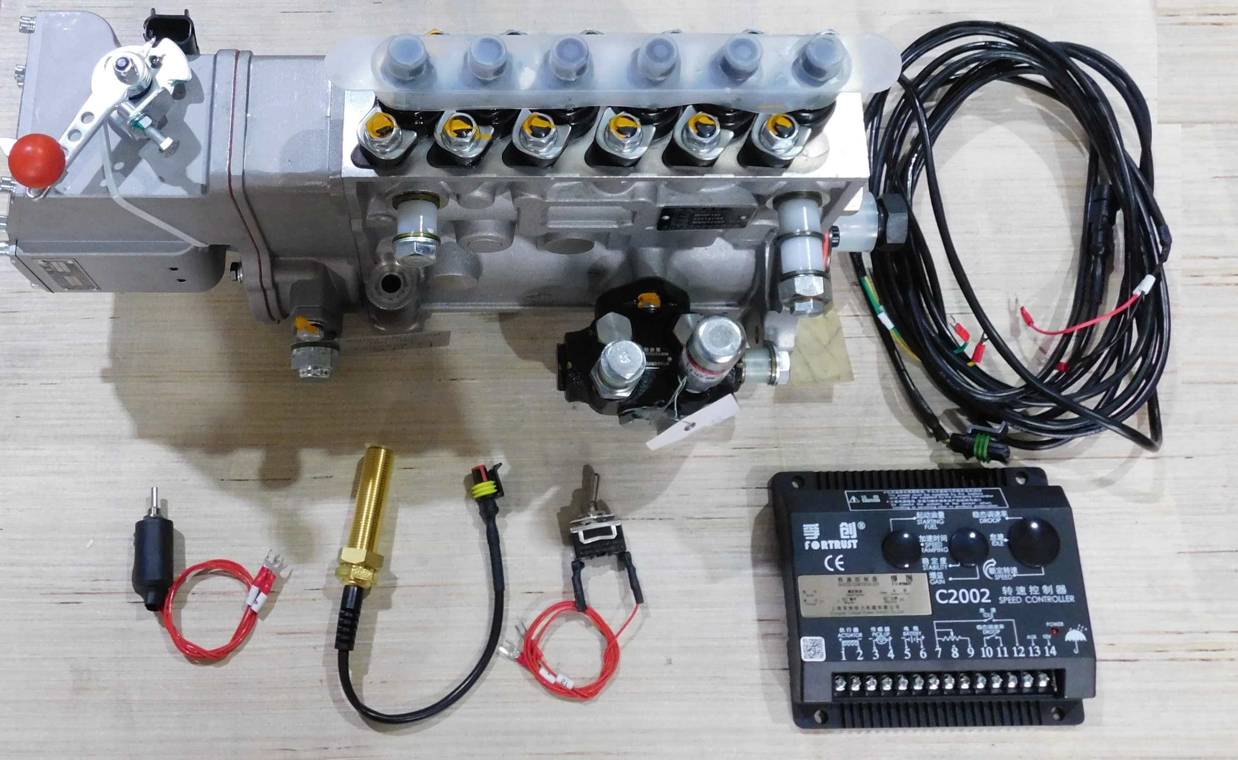 Насос топливный высокого давления с блоком управления SDEC SC7H230D2; TDS 155.168 6LTE/Fuel Injectio