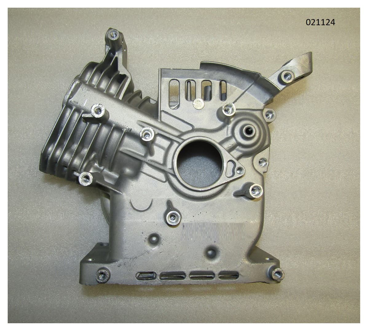 Блок цилиндра GX200/Crankcase Assy