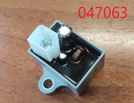 Реле зарядки АКБ SGG 2800(..)-8500(..) Km / Charging voltage regulator relay (04.06.35649-500002-00)