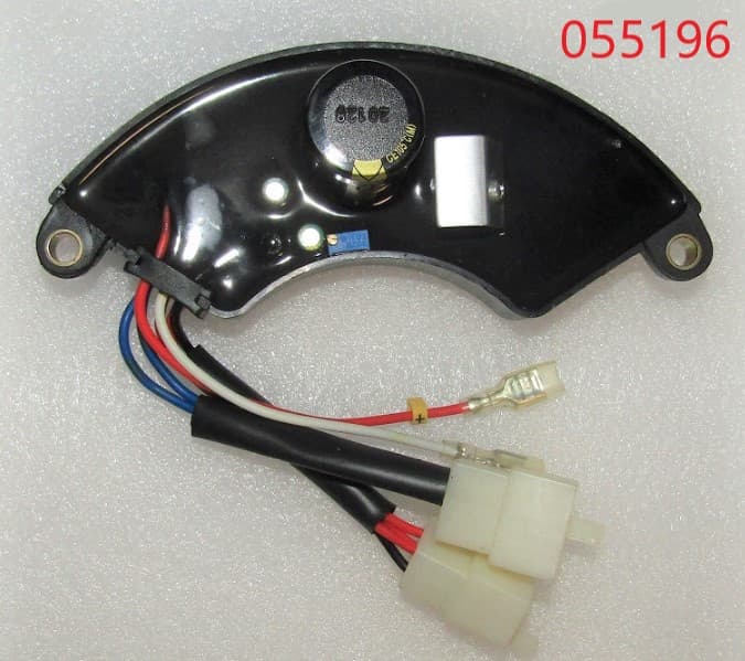 Регулятор напряжения SDG 6500EH3A-7500EH3A (400 v,8 конт.) / AVR 400V (20044-00203-00)
