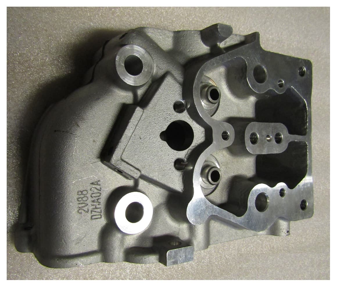 Головка блока цилиндров SDG 10000(..),R2V840X (Правая) / Cylinder head (Right) (R2V840-02100 (R))