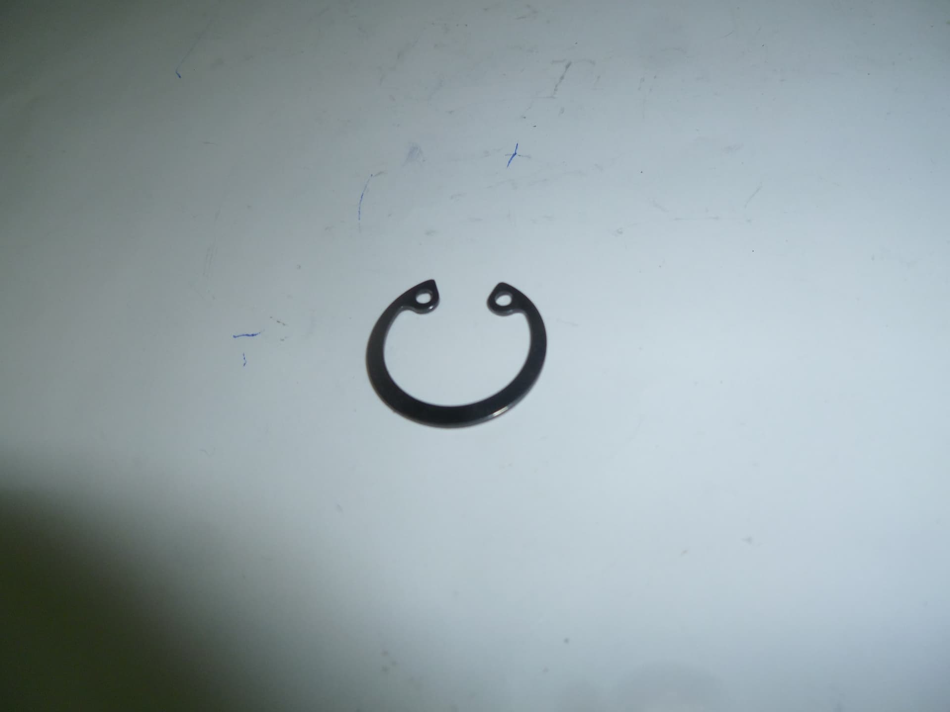 Кольцо стопорное пальца поршневого KM2V80 (D=22) / Retainer ring (20 GB/Е 893.1-1986)